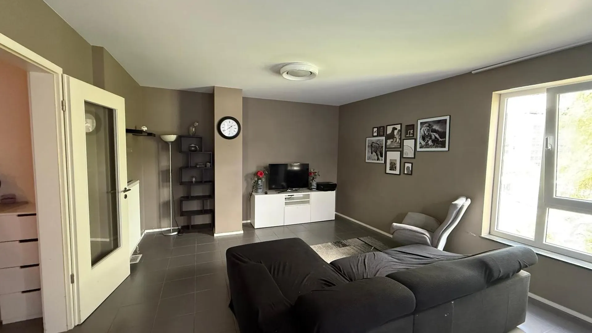 Lovely 3 Bedroom Apartment In Central Esch Alzette