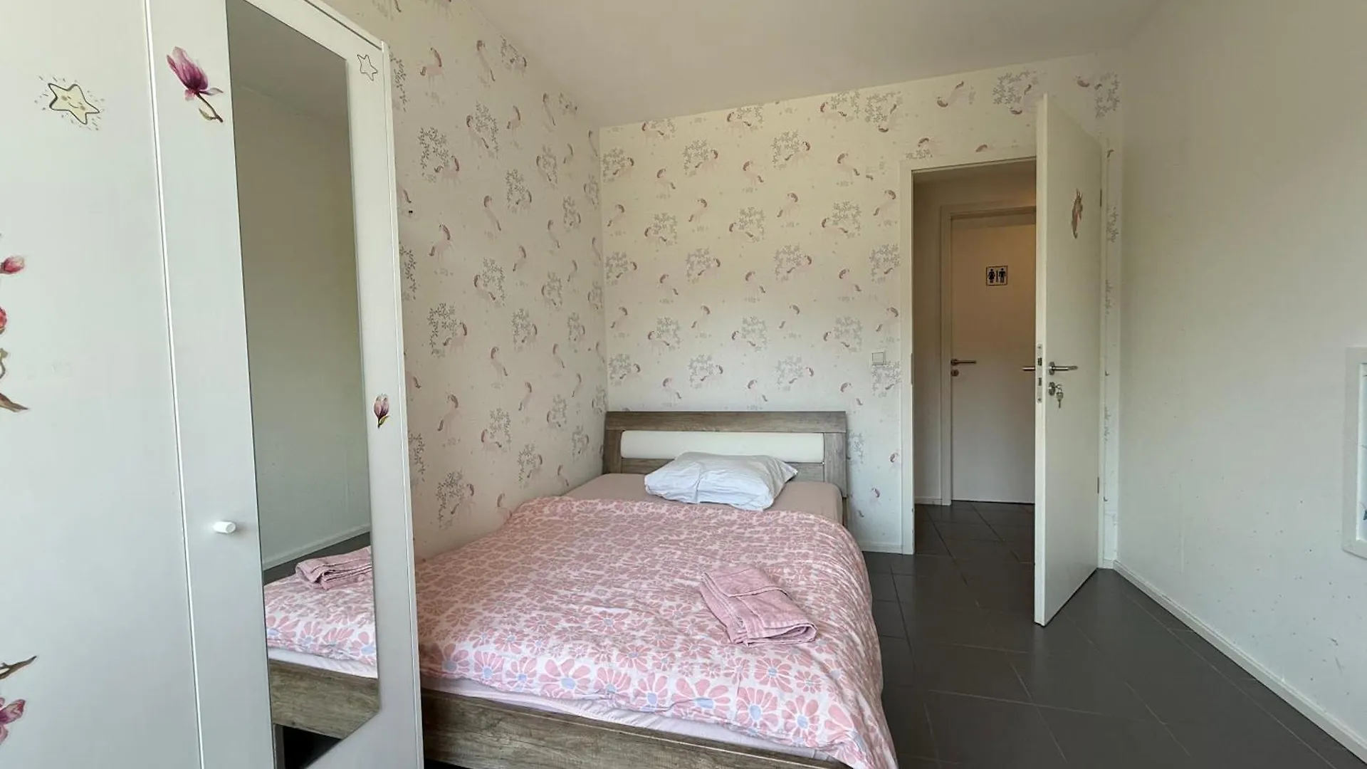 Lovely 3 Bedroom Apartment In Central Esch Alzette 0*, Esch-sur-Alzette Luxembourg