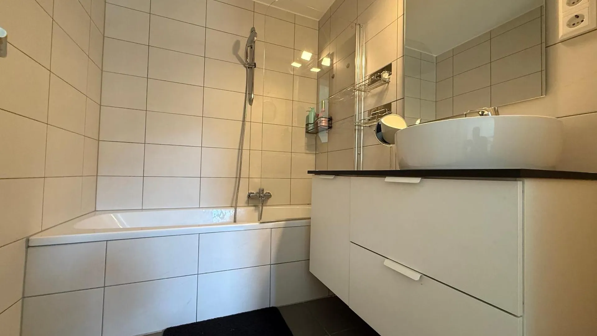 Lovely 3 Bedroom Apartment In Central Esch Alzette